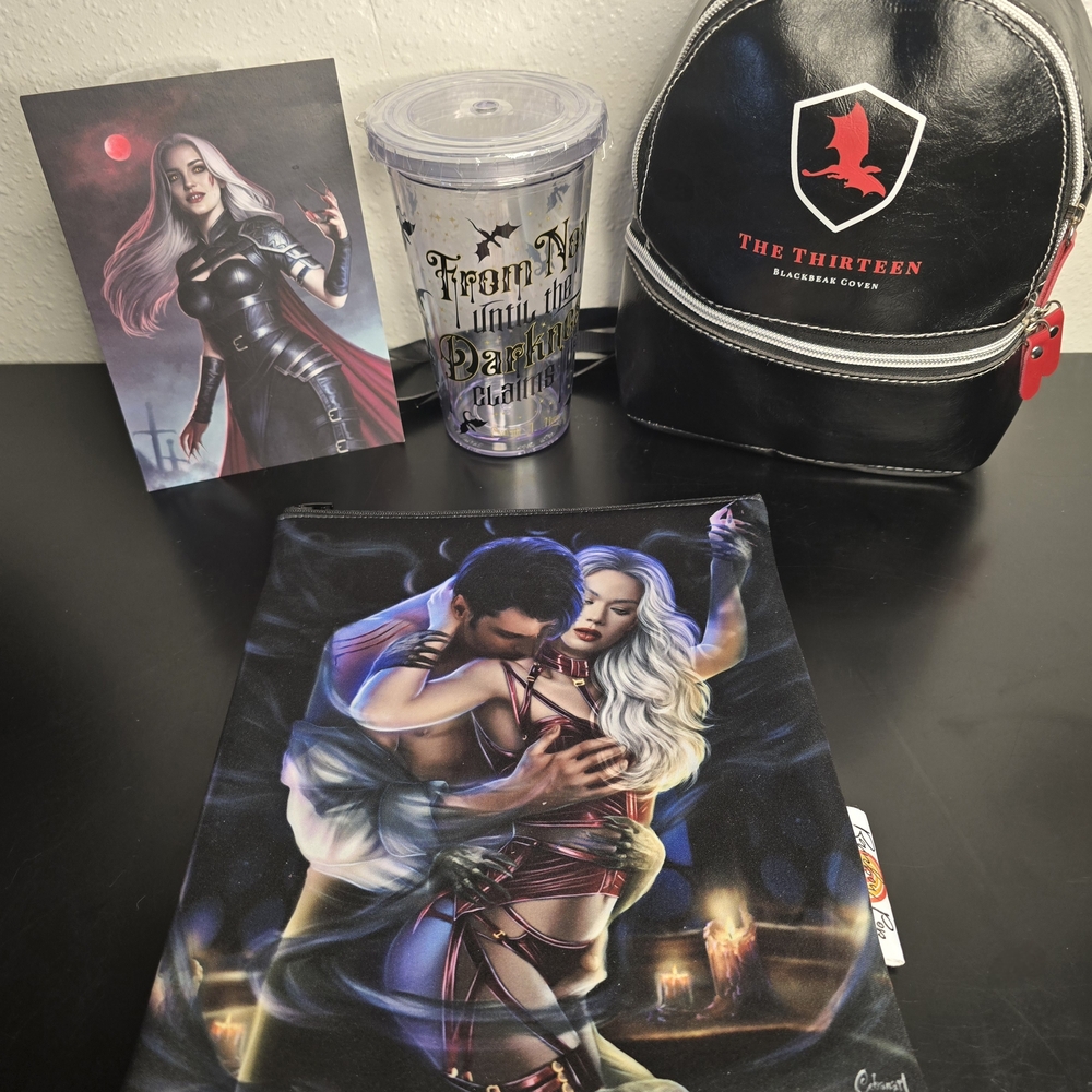 The Thirteen  TOG Manon Bundle